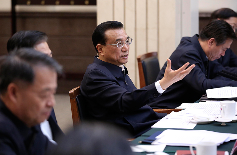 李克强:扎实做好全面实施营改增各项工作 在深化改革中促进稳增长调结构增动能 中新社 刘震 摄