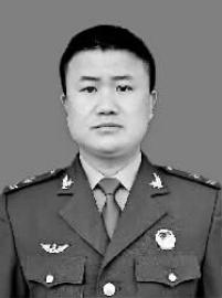 中国维和战士申亮亮灵柩回国 悼念仪式今日举