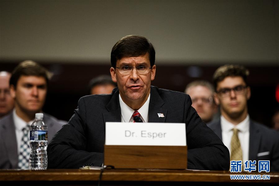 “深海勇士”探秘海底世界：深海垃圾堆触目惊心