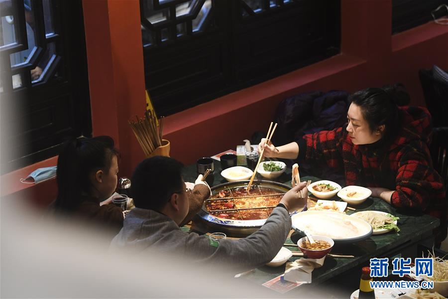 湖北多地畅通和复工“双线”发力 有力助推地方经济社会平稳运行（最新发布）