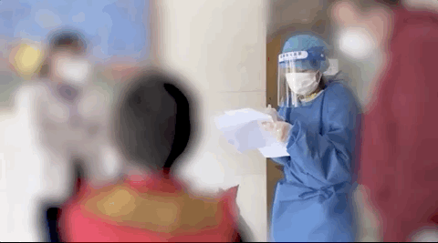 200万人围观，00后学生在上海“意外”当上楼长