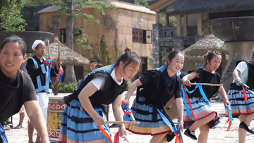 新时代新征程新伟业|广西南丹:白裤瑶乡的乡村振兴路