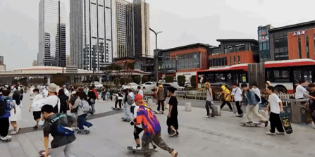 成都街头走一走~大运会版Citywalk巴适得板！