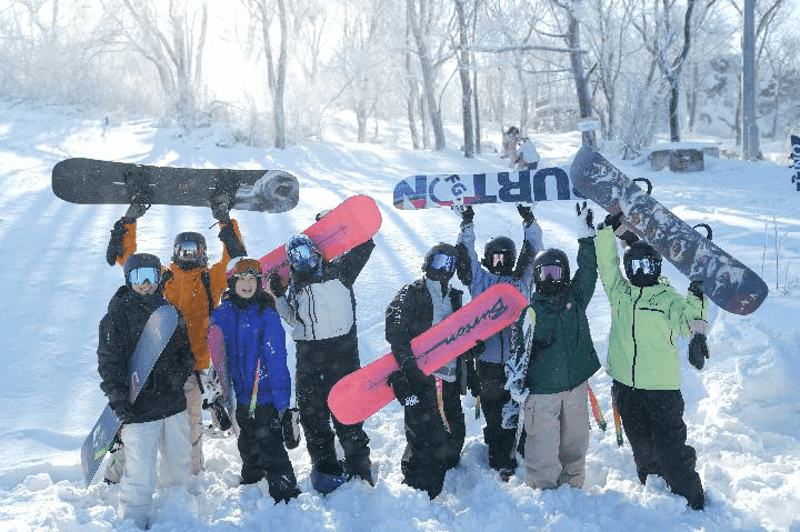 延续冬奥之约 中国冰雪季火热开启