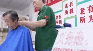今天，向志愿者们说声谢谢！