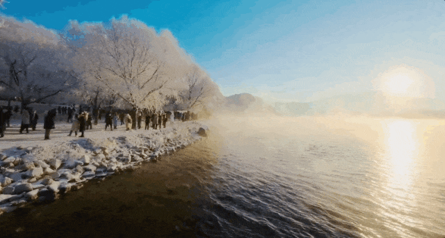 “冷冰雪”如何撬动“热经济”？东北街头观察→
