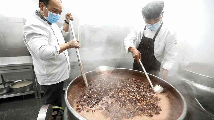 拍到了！我们用一个个瞬间定格寒冬中的温暖