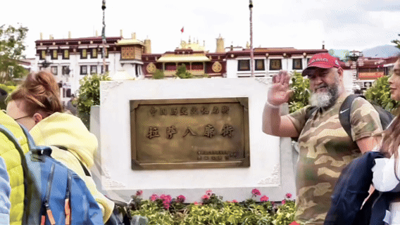 “高冷”经济看发展|海拔4500米,白绒山羊“热”了 “高冷”经济看发展|海拔4500米,白绒山羊“热”了