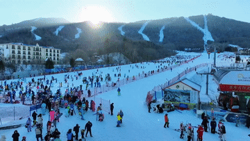 冰雪热力深观察|“冰雪+”如何加出多元新业态 冰雪热力深观察|“冰雪+”如何加出多元新业态