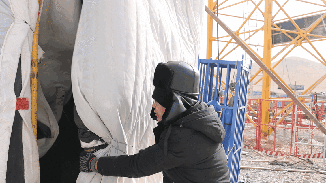 【新春走基层】“搭积木”闯三大难关 4650米“生命禁区”绽放“太阳花” 【新春走基层】“搭积木”闯三大难关 4650米“生命禁区”绽放“太阳花”