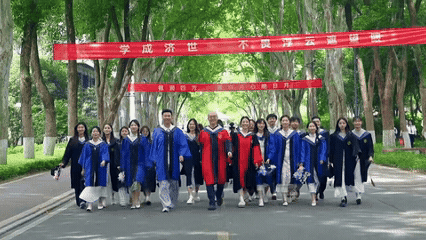 毕业踏歌行丨图书馆用一首歌说再见