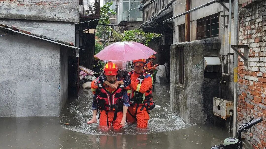 强降雨来袭,这六个故事,读懂湖北人! 强降雨来袭,这六个故事,读懂湖北人!