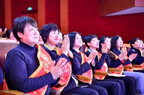 平凡岗位做出不凡业绩，这些基层女性好样的！