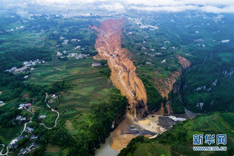 思考和探索中国自己的路(壮丽70年 奋斗新时代·新中国峥嵘岁月)