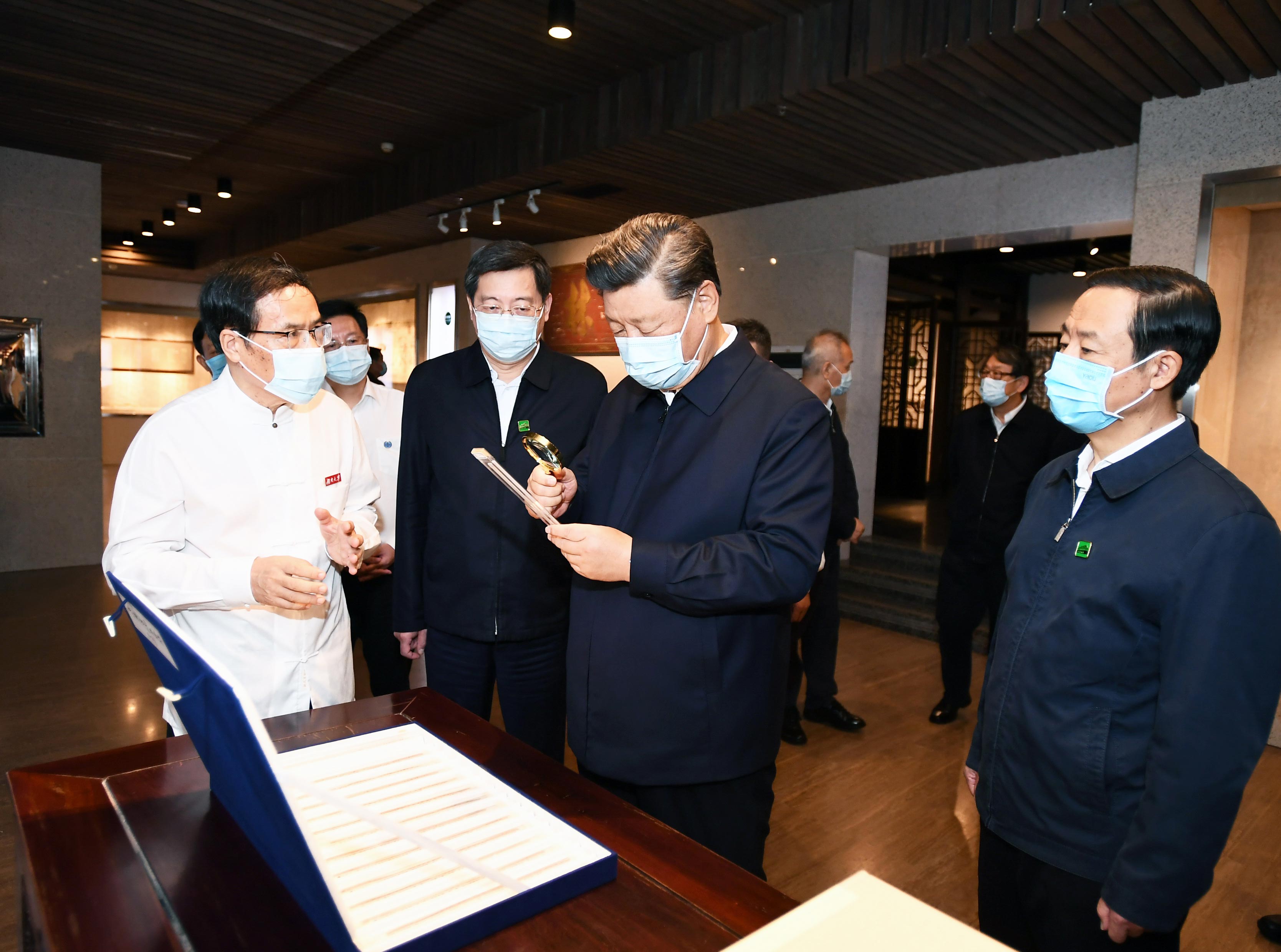 习近平在湖南考察时强调在推动高质量发展上闯出新路子谱写新时代中国