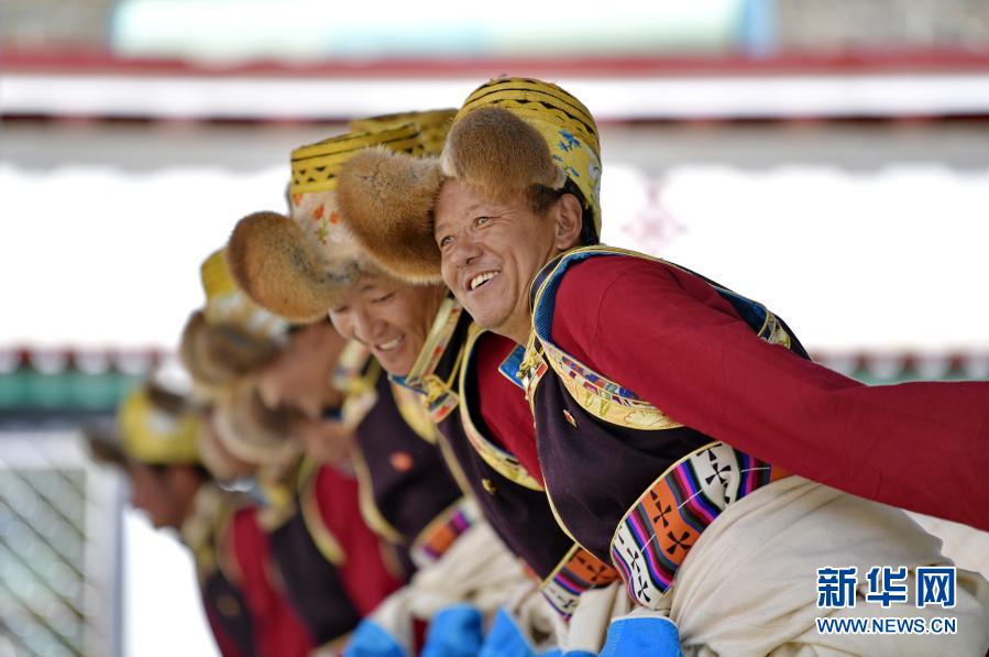 欢乐！西藏近10万文艺大军活跃在藏乡各地