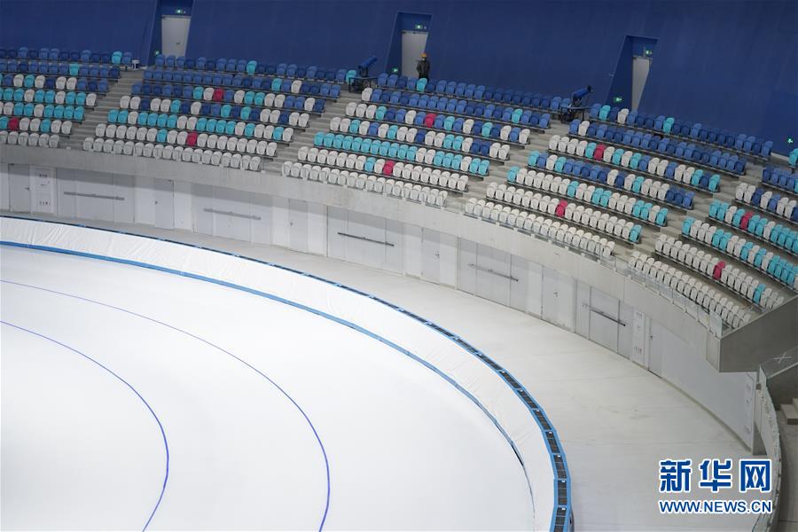 国家速滑馆“冰丝带”首次制冰取得成功