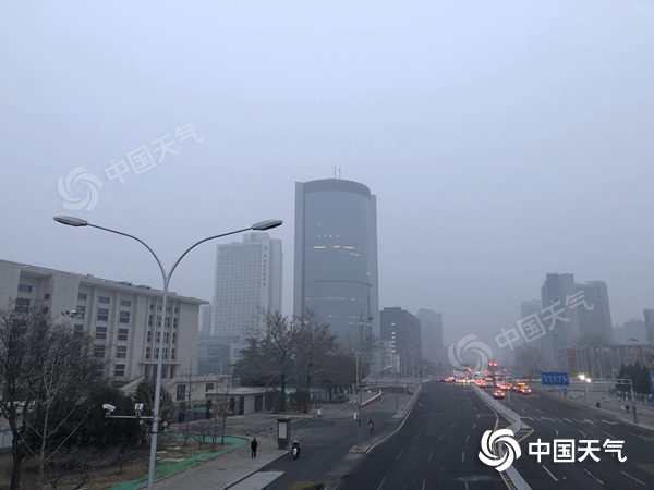 今日惊蛰北京小雨亮相 大雾笼罩致多条高速封闭