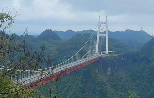 沿着高速看中国：一座通往小康的扶贫桥、幸福桥