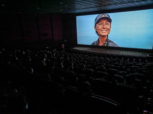 电影《守岛东谈主》上映 在王继才桑梓激发激烈情谊共识