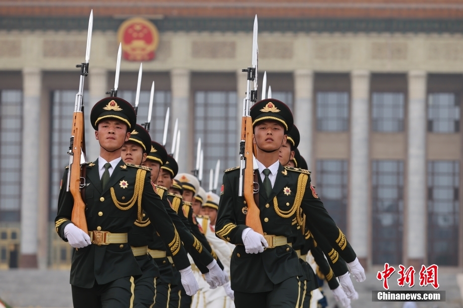烈士纪念日向人民英雄敬献花篮仪式在北京隆重举行