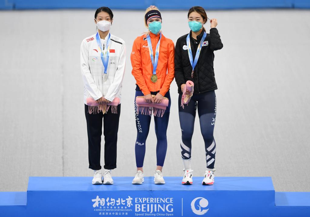 相约北京速度滑冰中国公开赛启动 中外选手齐赞“冰丝带”