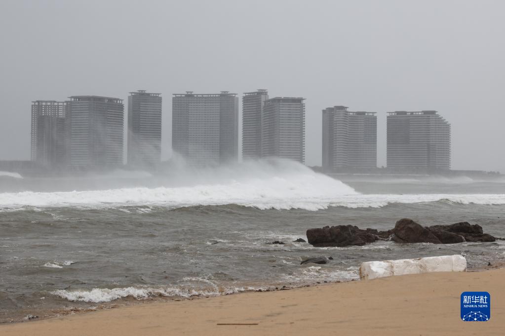 台风“圆规”在海南琼海博鳌镇沿海登陆