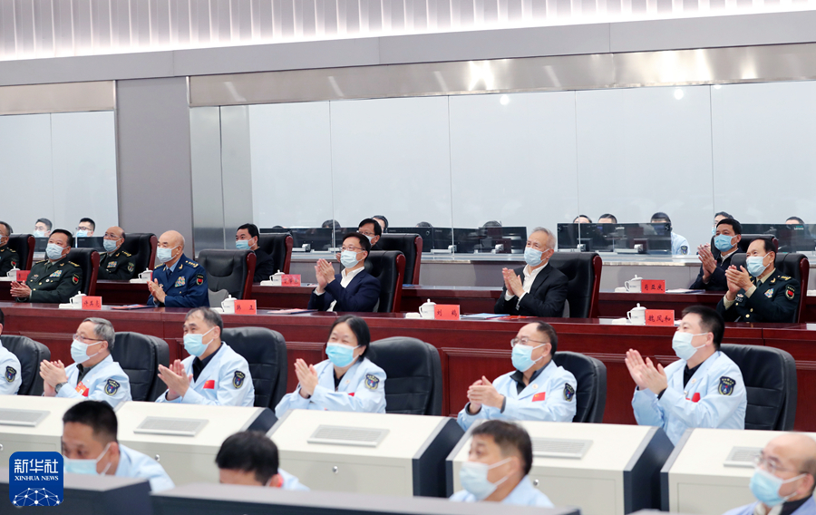 神舟十三号载人飞船发射成功 韩正在北京观看发射实况
