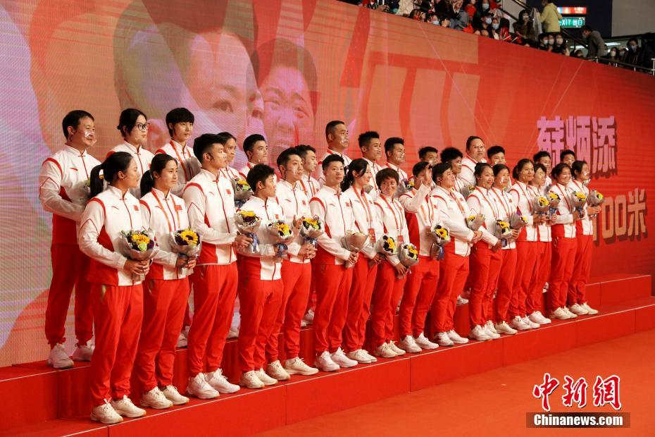 （时代精神耀香江）奥运健儿大汇演在香港举行