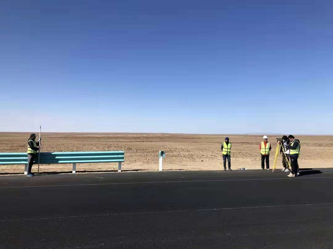 浙江交工助力新疆S21高速提前一年通车