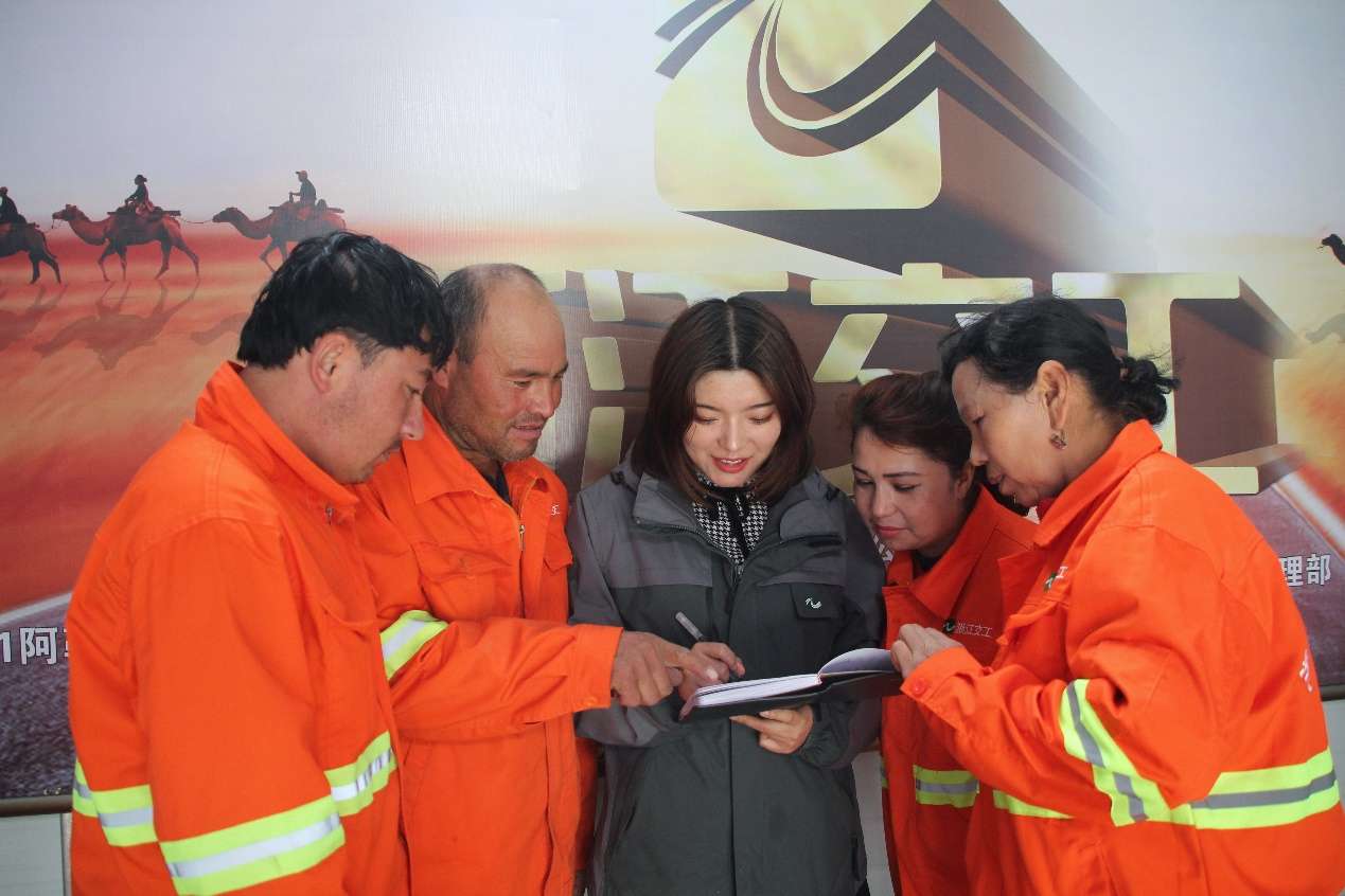 浙江交工助力新疆S21高速提前一年通车