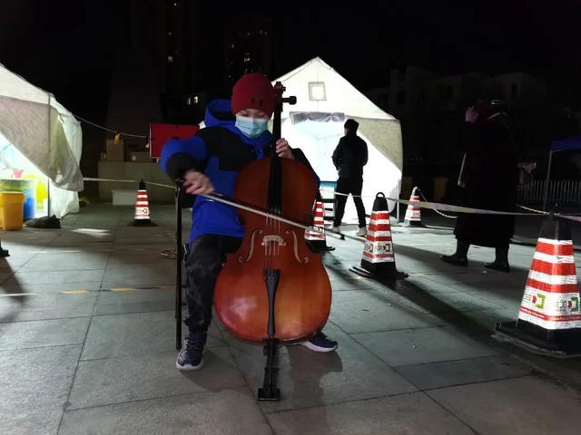 硬刚“奥密克戎”的天津，这些瞬间，你破防了吗？