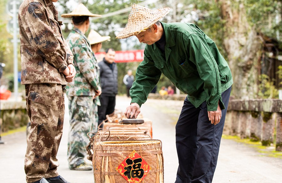 福建千年古村的传统仪式：“福谷”入仓 为新年祈福