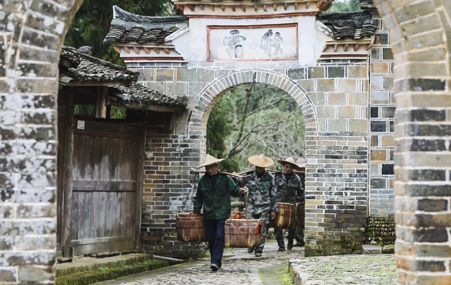 福建千年古村的传统仪式：“福谷”入仓 为新年祈福