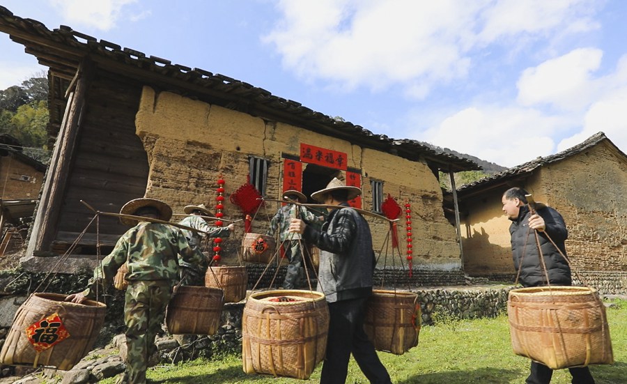 福建千年古村的传统仪式：“福谷”入仓 为新年祈福