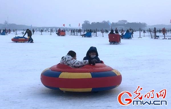 【新春走基层】错峰出行下的春节：民航铁路“遇冷” 冰雪文博渐热