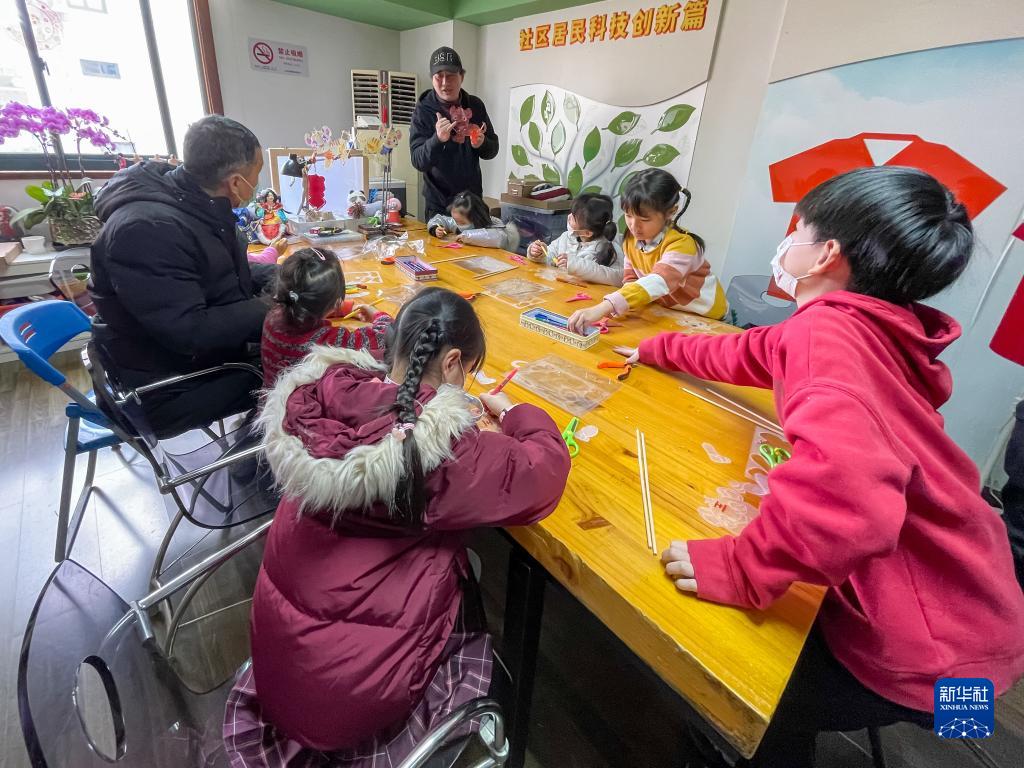 上海：非遗在社区 “偶”趣传文化