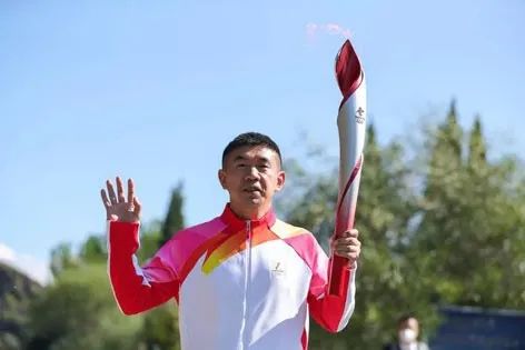 滑向世界的“战靴”