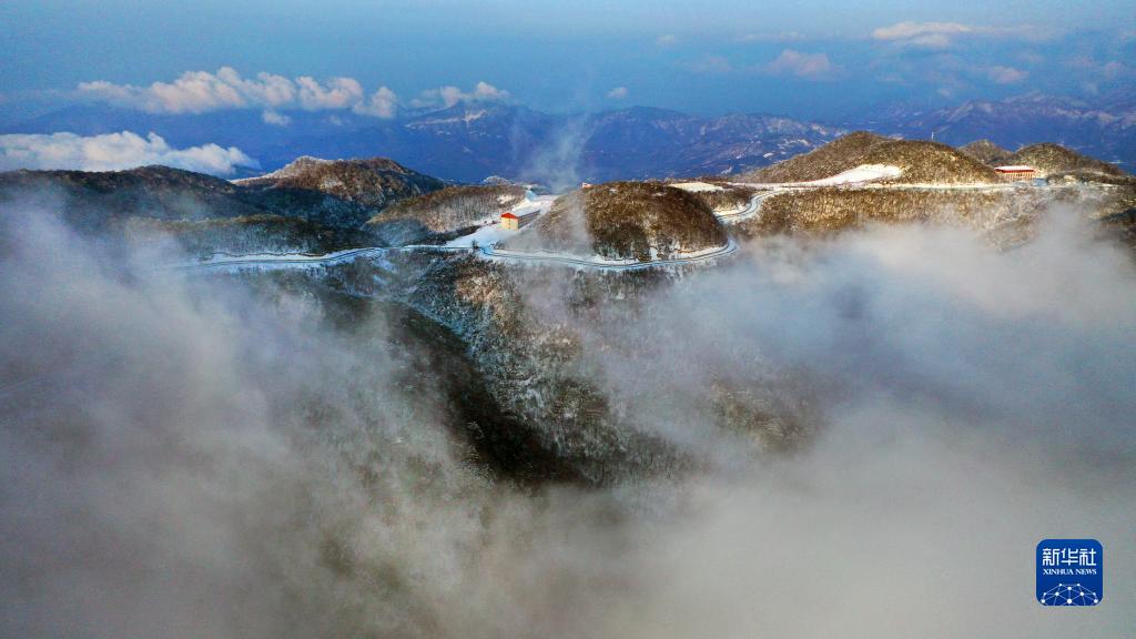 陕西汉中：龙头山雪中仙境