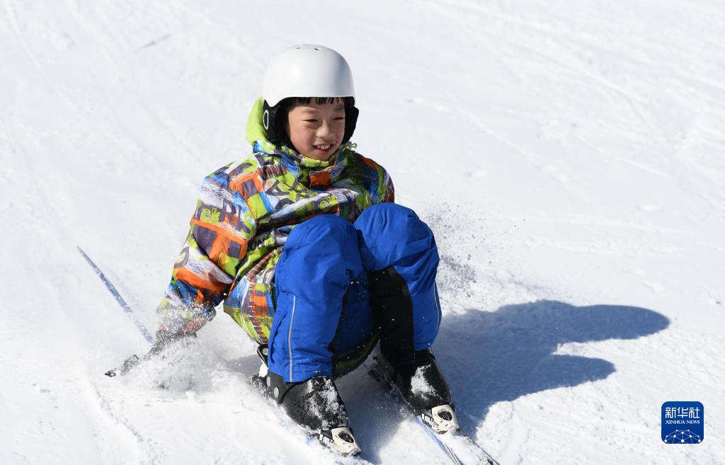 燕山脚下萌娃滑雪图鉴