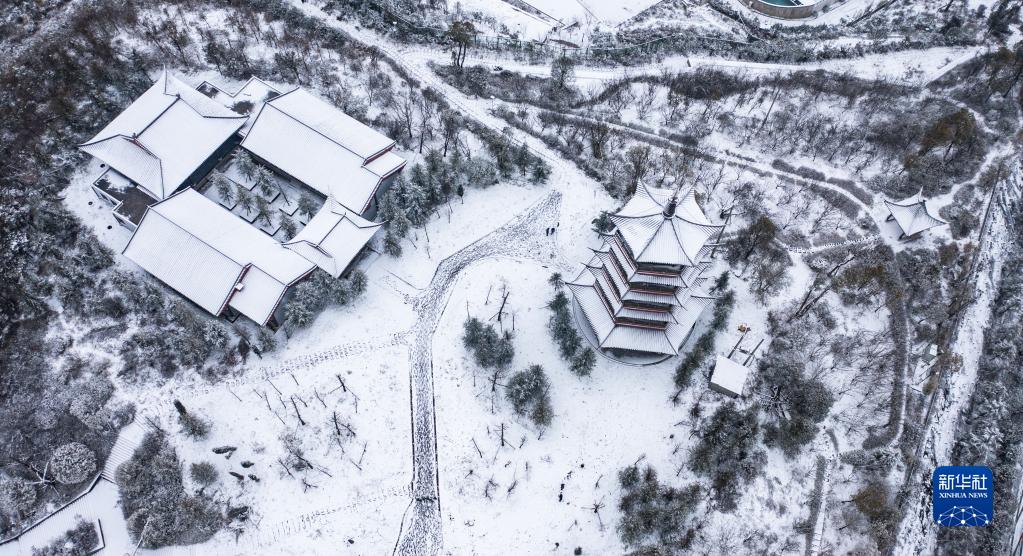 贵阳迎来降雪