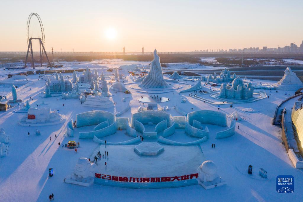 哈尔滨冰雪大世界闭园