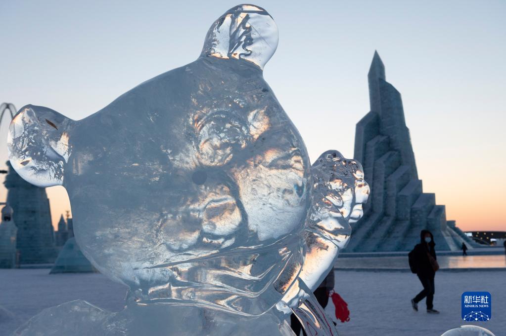 哈尔滨冰雪大世界闭园