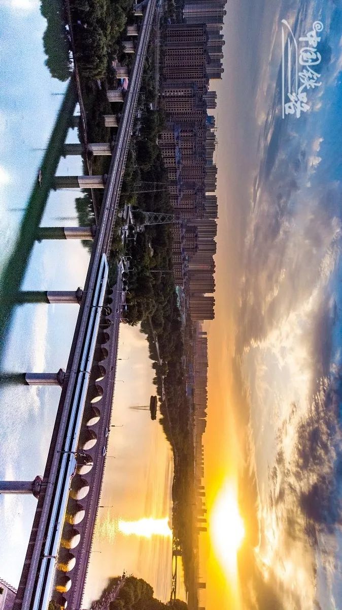 特辑｜跨越山河，中国4万公里高铁如何纵横延展？