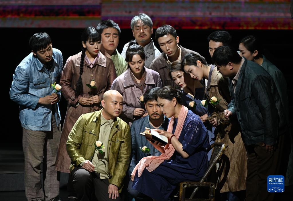 话剧《春潮》在京上演