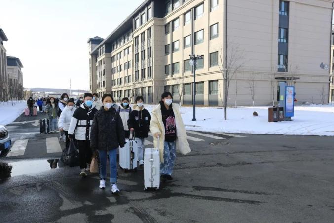 凌晨2点，500个名额被一抢而空