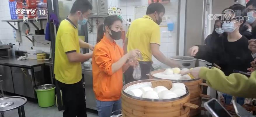 深圳居民生活陆续回归正常 企业恢复正常生产节奏
