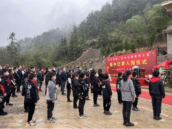 【最闪亮的坐标】张家界永定区18名散葬革命烈士集中迁入陵园安葬