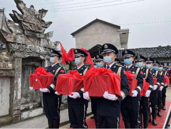 【最闪亮的坐标】张家界永定区18名散葬革命烈士集中迁入陵园安葬