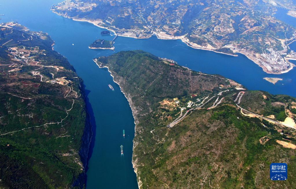 长江三峡第一峡水清岸美